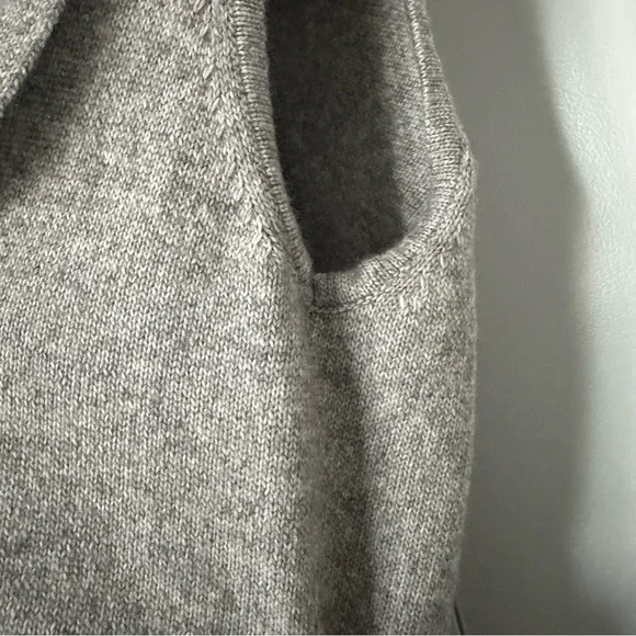 White House Black Market Gray Tie-Front Sweater Vest Size Small - Picture 8 of 9